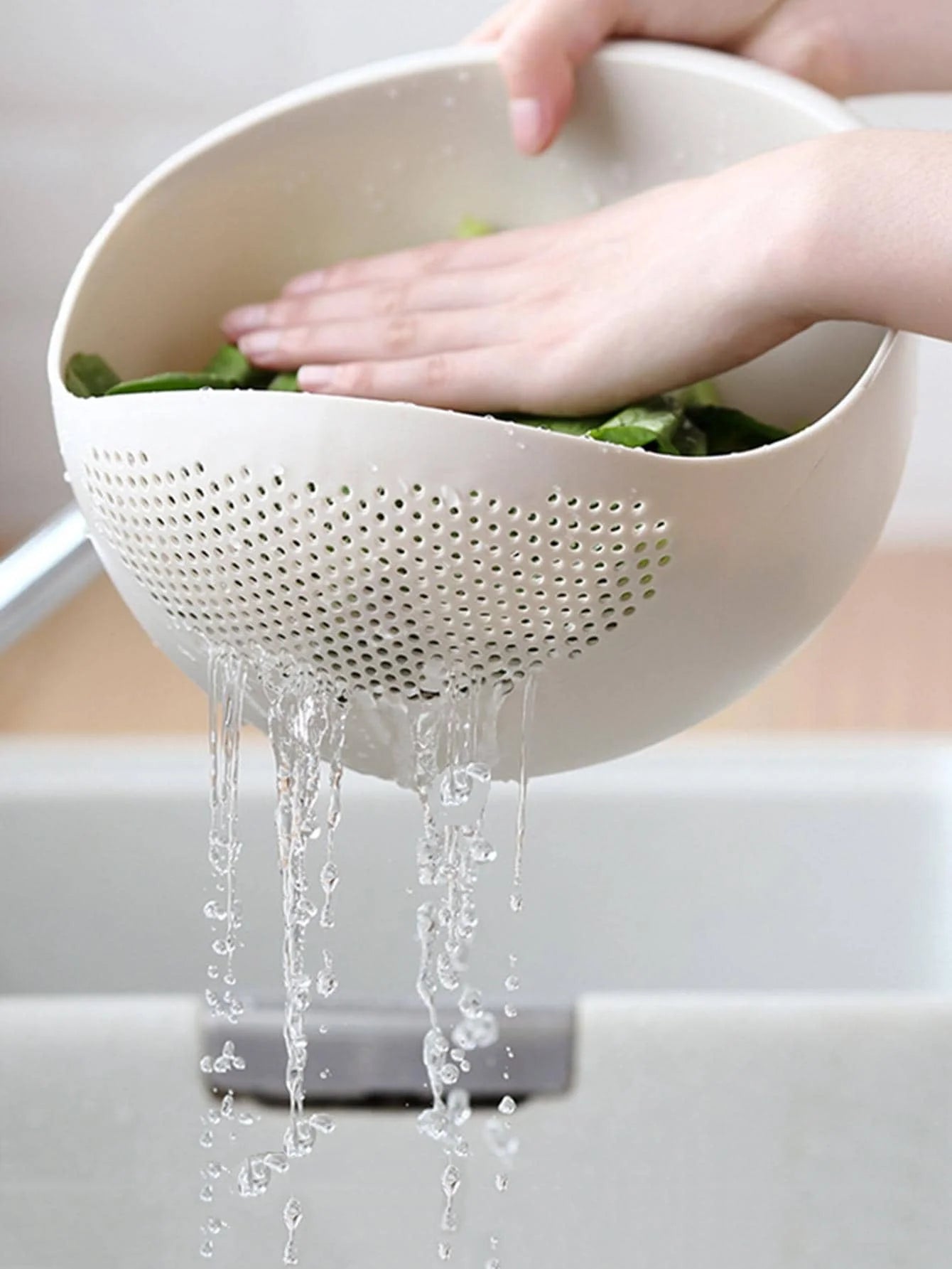 Elegant Mesh Colander Bowl